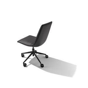 lui office swivel chair in black leather by TEAM 7 – view diagonally from the rear