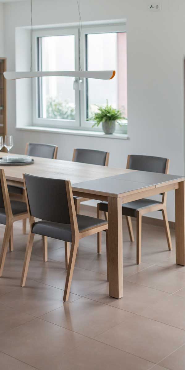 magnum Tisch mit eviva Stühlen in Eiche Weißöl vom TEAM 7 Welt Store Ried