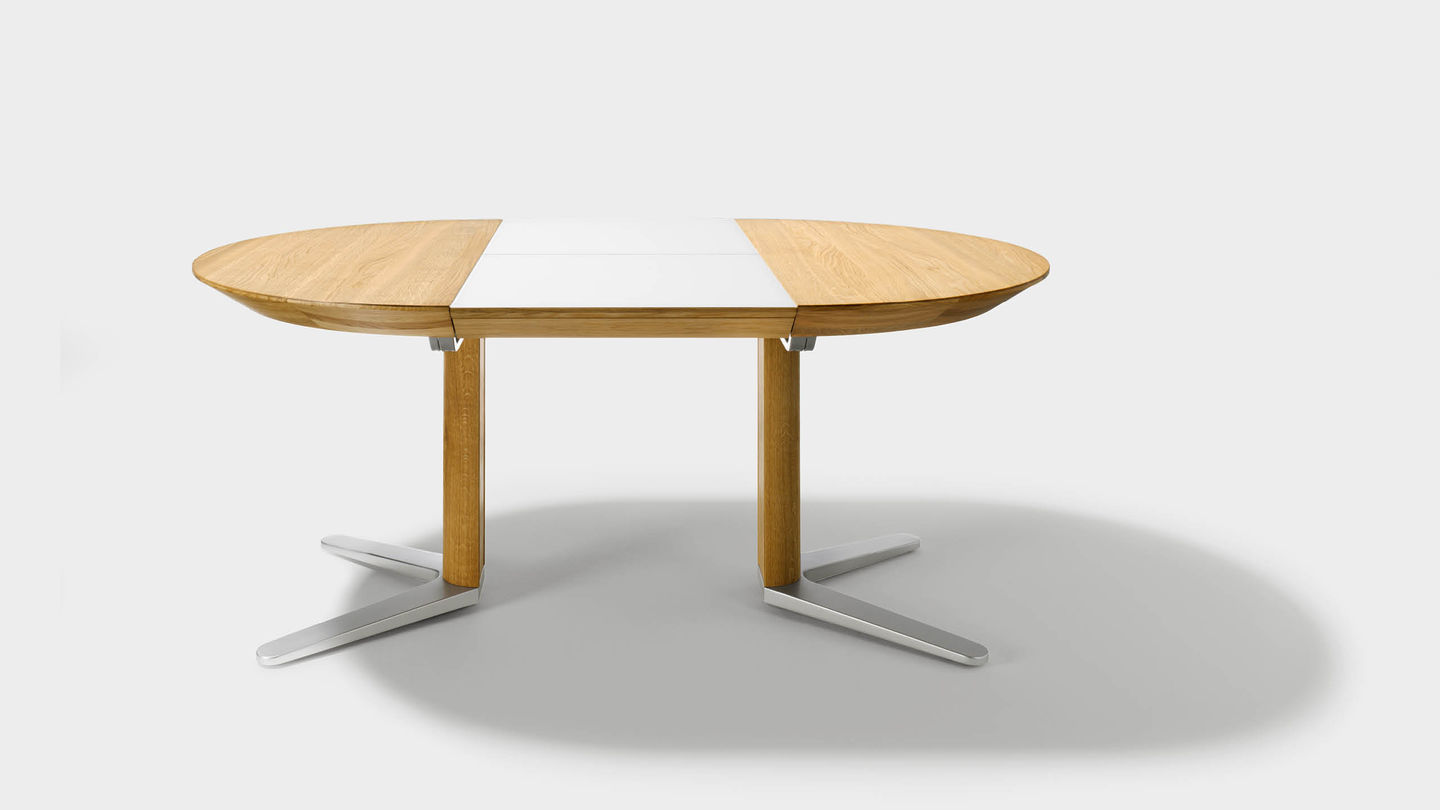 Table ronde en bois naturel girado
