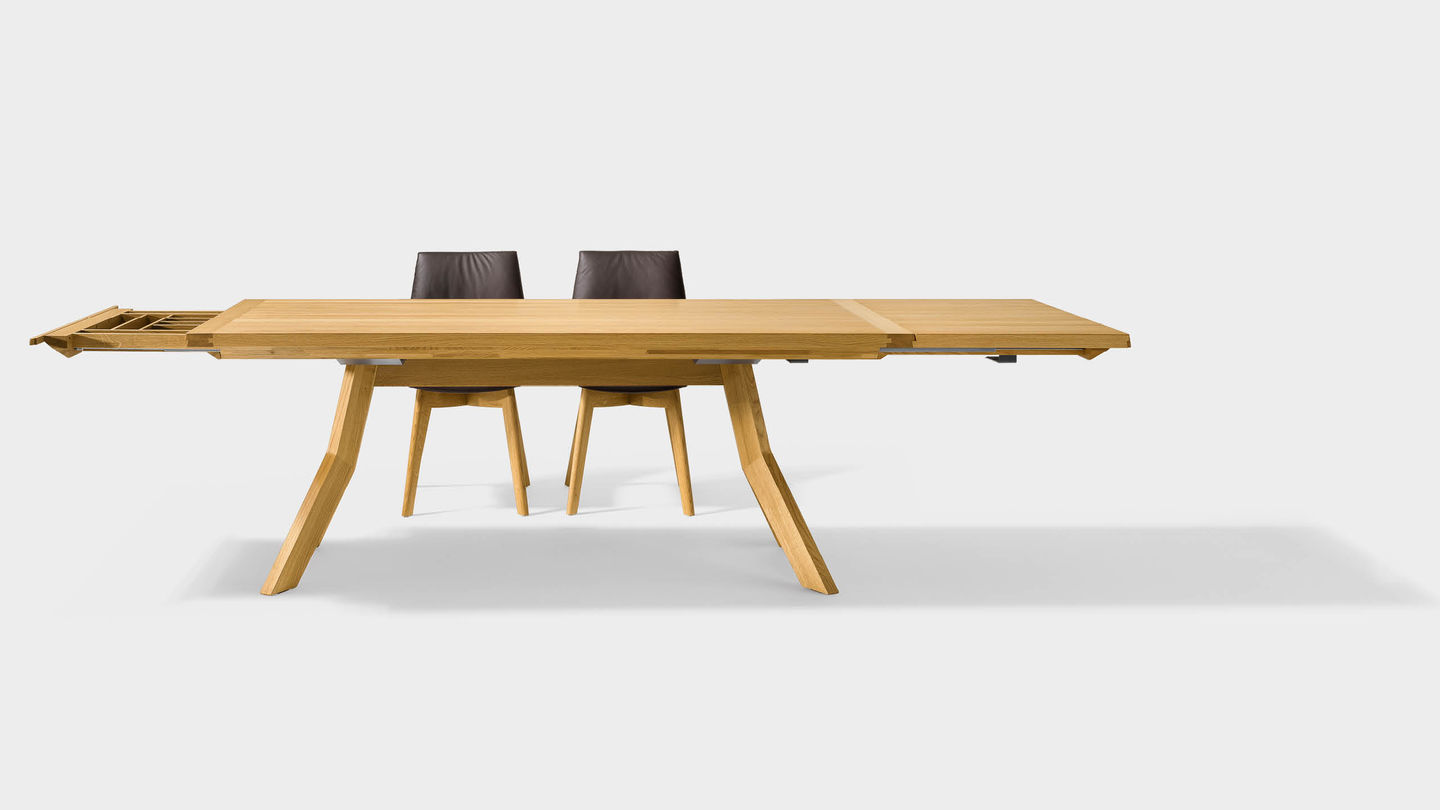 yps extendable table made of pure solid wood
