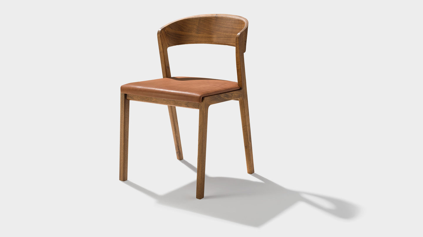 Stuhl mylon mit gepolsterter Sitzfläche in Nussbaum 