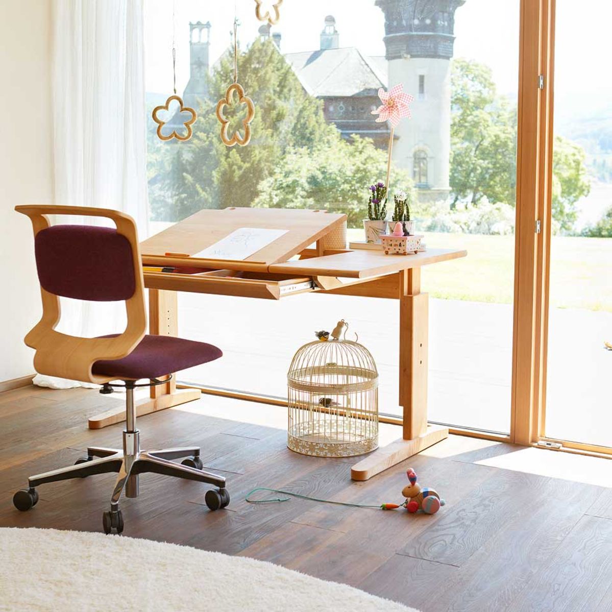 mobile Schreibtisch mit Drehstuhl von TEAM 7 Salzburg