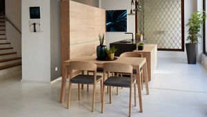 filigno kitchen with mylon chairs and table in oak white oil.