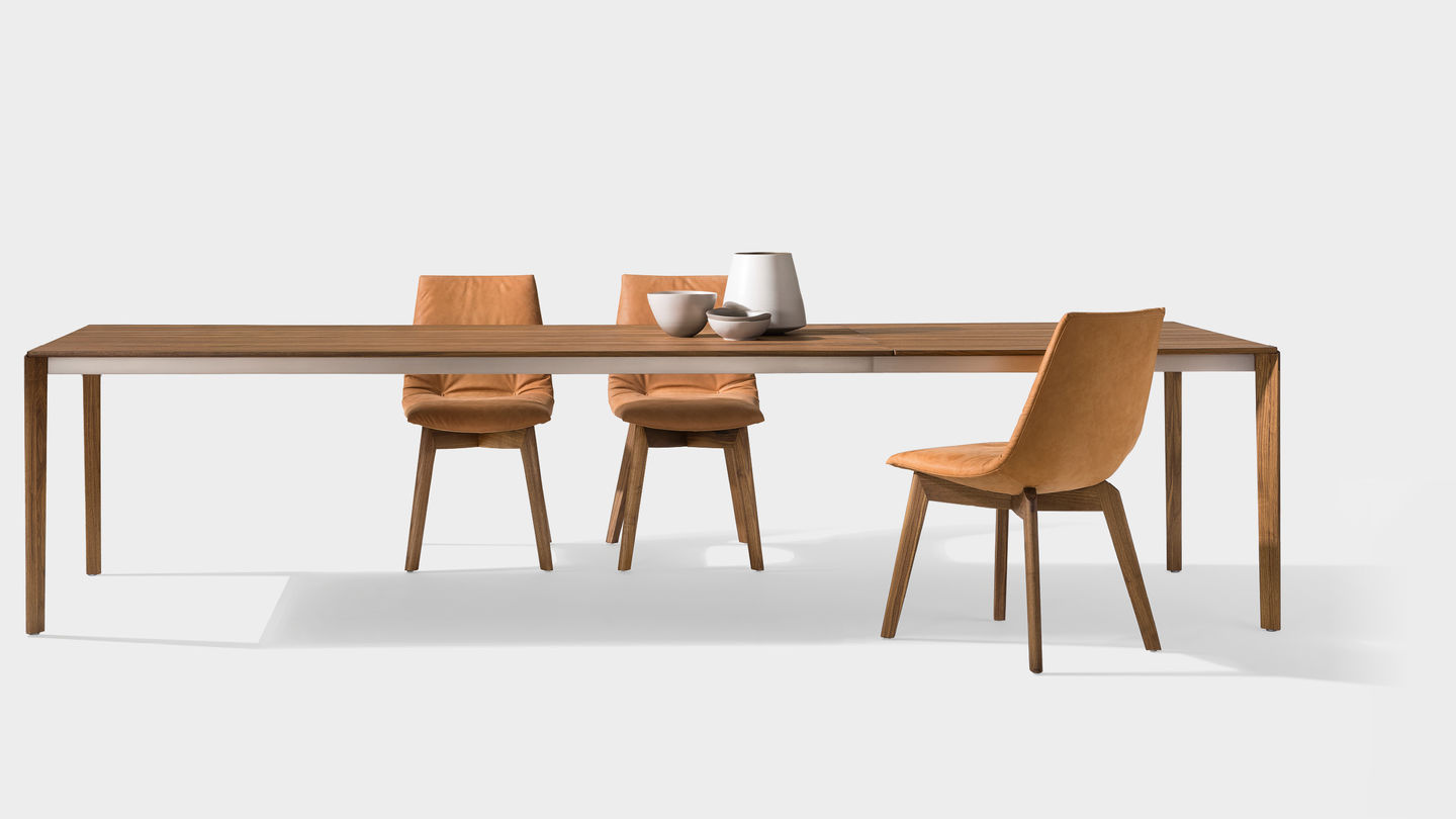 TEAM 7 extandable table tak with wood legs by designer Jacob Strobel