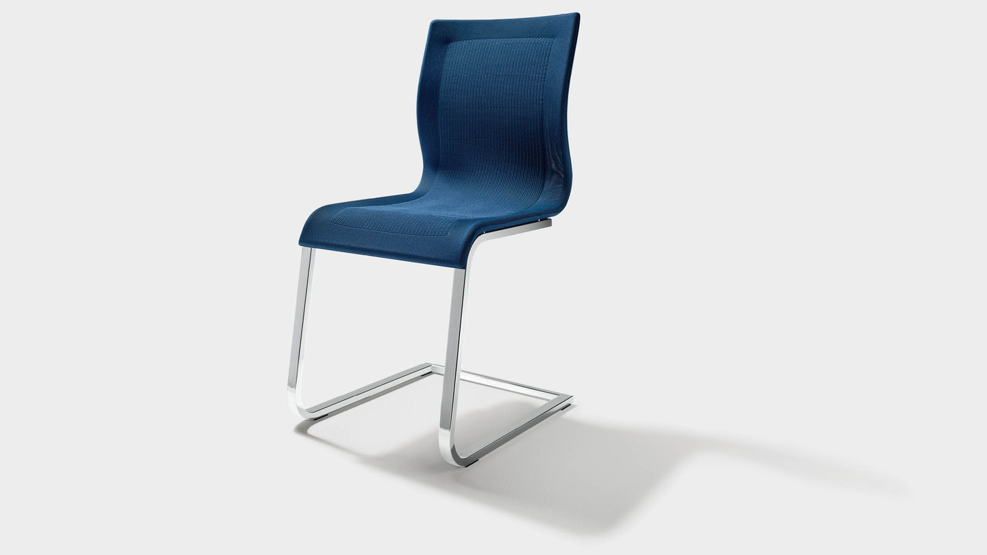 magnum cantilever chair with glossy frame in blue