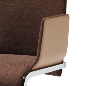 Chaise cantilever f1 en tissu et en cuir